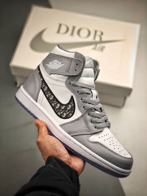 jordan dior grey.